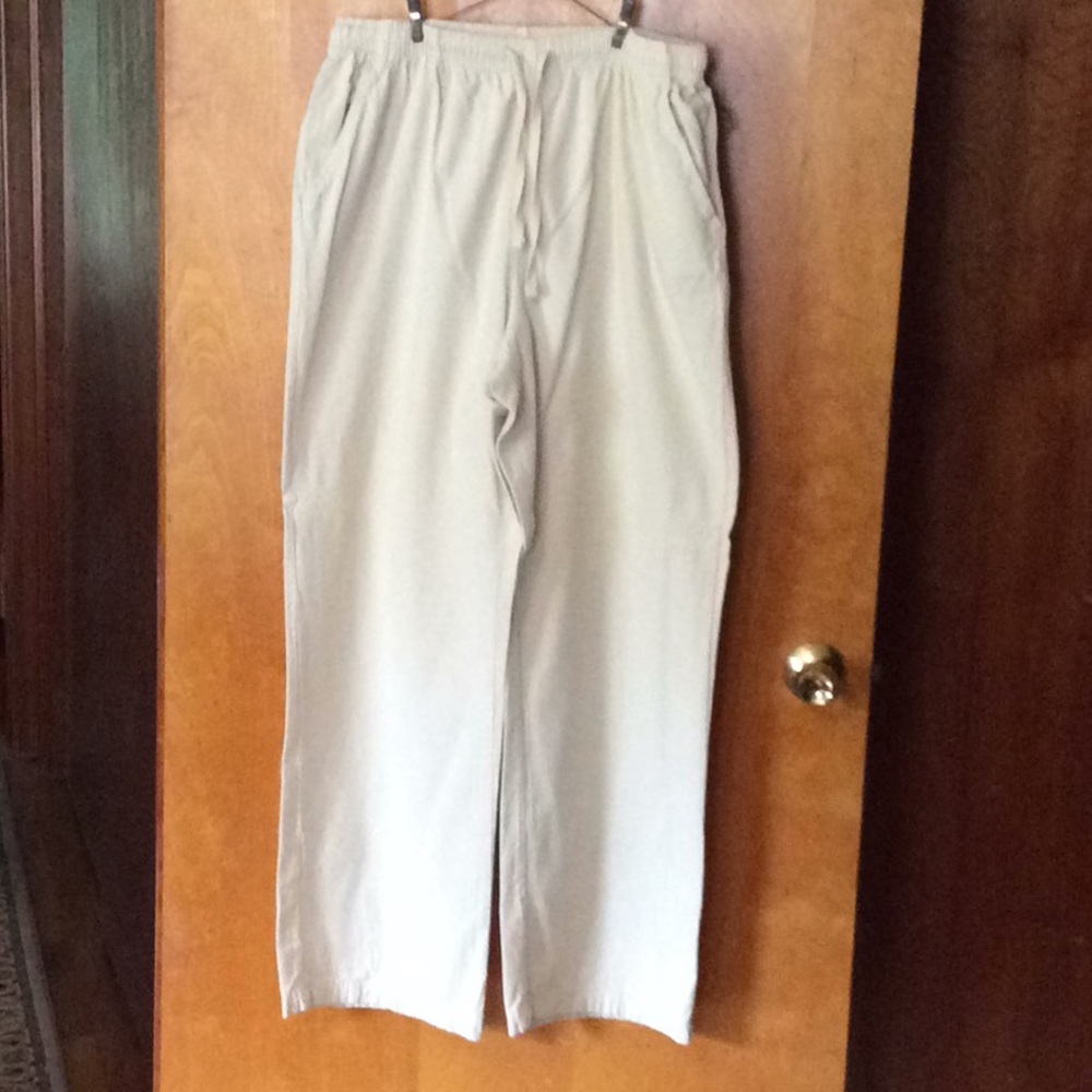 4/$10 Erika L Khaki color summer tan pants